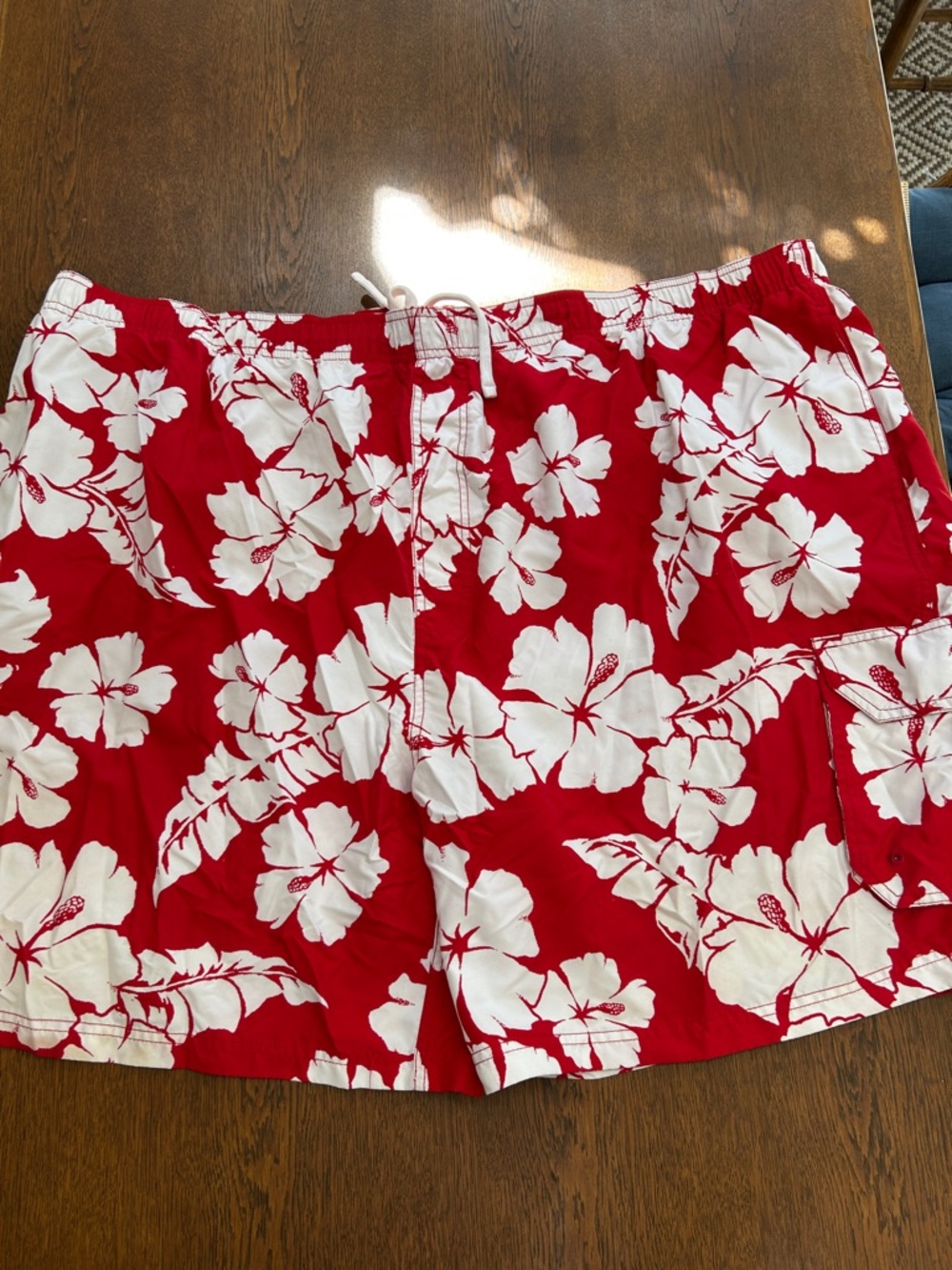 Island Passport Red/White Floral Swim Trunks (4XL)-like new, lined w/mesh. EUC